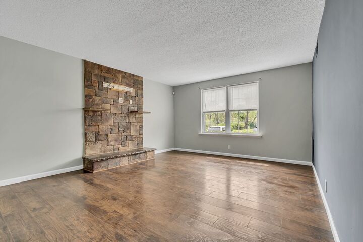 Property Photo: 441 Harding Pl H3 TN 37211