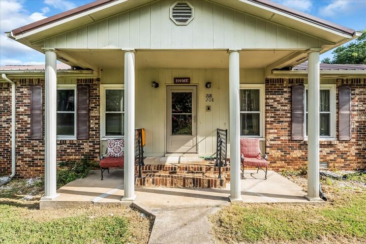Property Photo: 208 Tammy Dr TN 37324