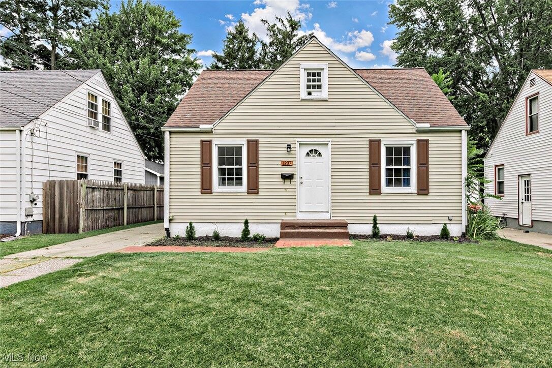 Property Photo: 1237 Crescent Drive OH 44077