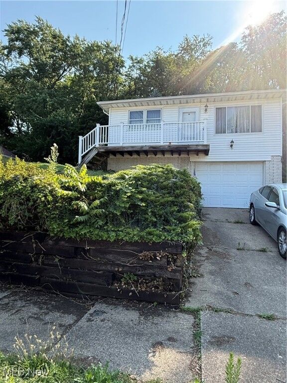 Property Photo: 469 Baldwin Road OH 44312