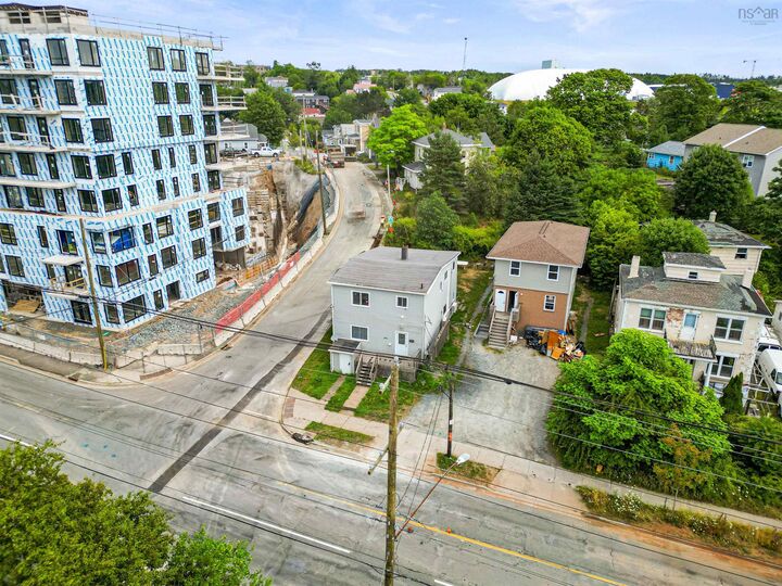 251 Pleasant Street  Dartmouth NS B2Y 3S1 photo