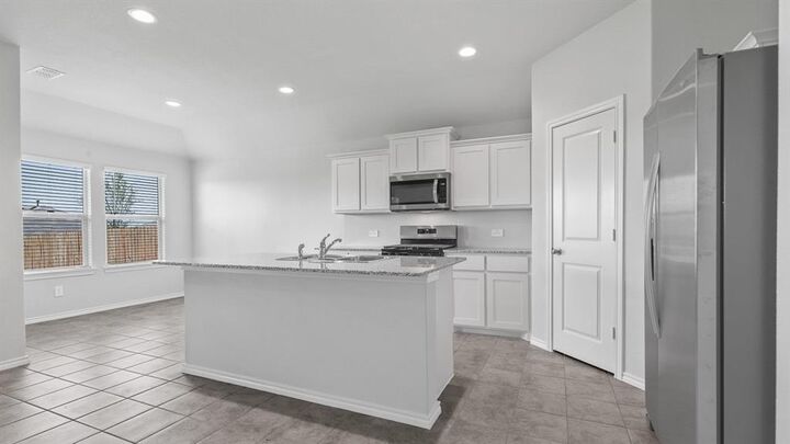 Property Photo:  549 Arroyo Drive  TX 76033 