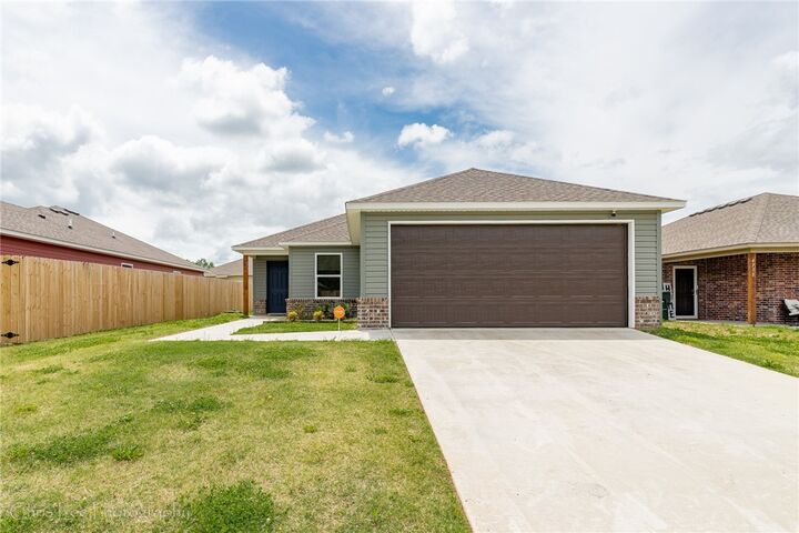 Property Photo:  4703 Hoover Loop  AR 72704 