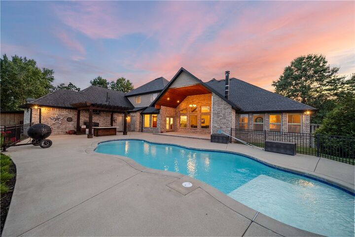 Property Photo:  120 Abbey Lane  AR 72703 