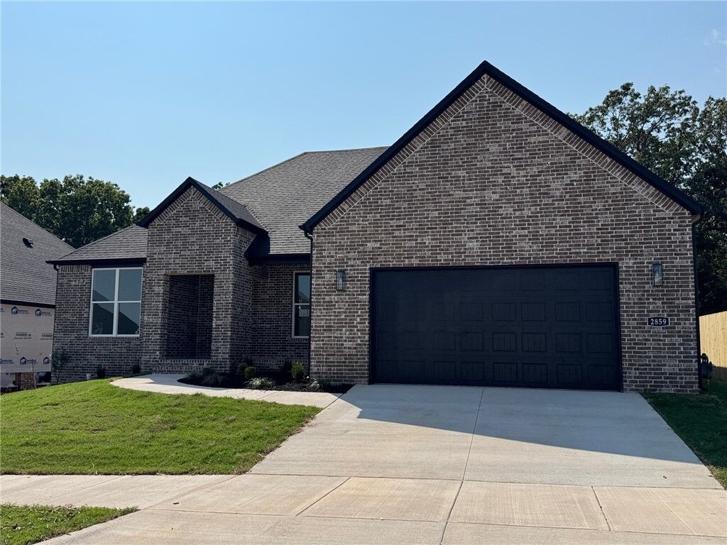 Property Photo: 2859 N Grey Squirrel Drive AR 72704