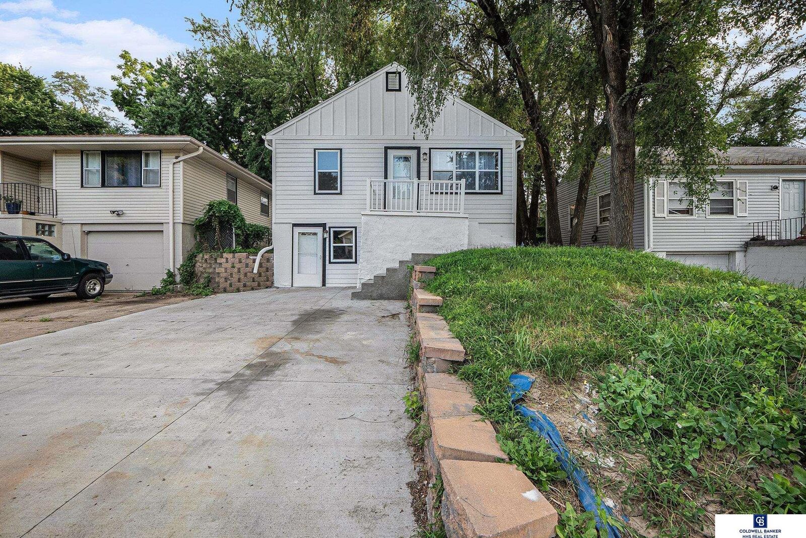 Property Photo: 6317 Blondo Street NE 68104