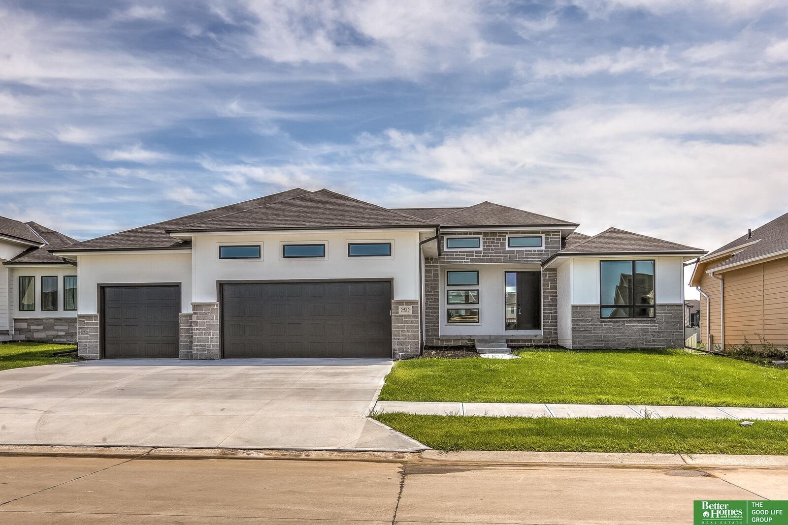 Property Photo:  5610 N 198th Street  NE 68022 