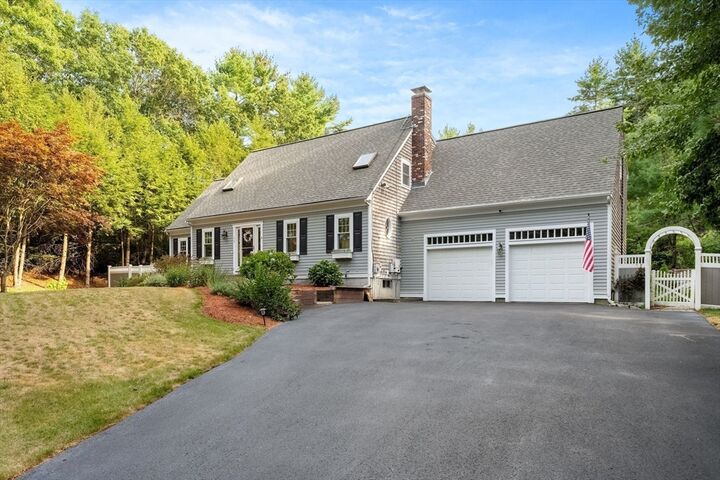 Property Photo:  19 Longwood Circle  MA 02364 