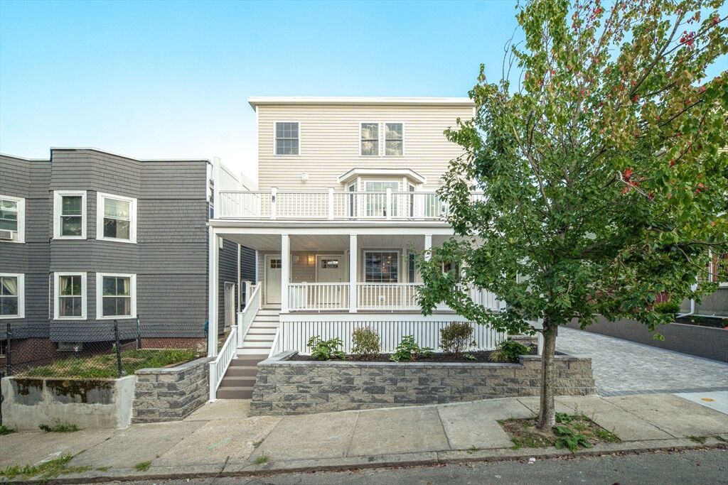 Property Photo:  17 Bond St 1  MA 02145 