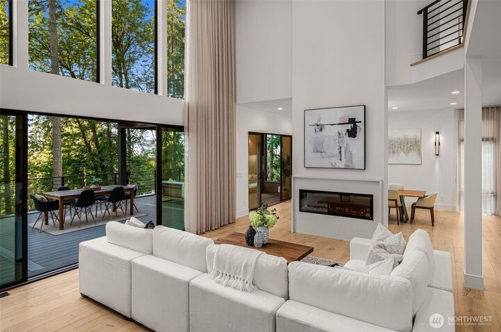 Property Photo:  17750 SE 63rd Place  WA 98006 