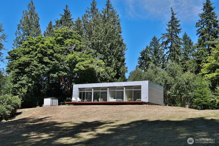 4645  Handy Road  Clinton WA 98236 photo