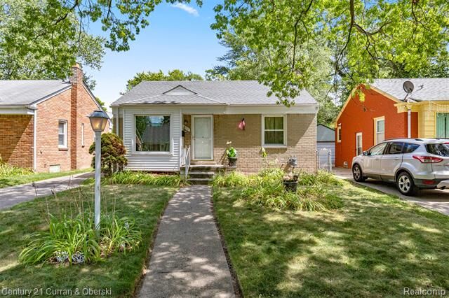 Property Photo: 811 Arlington Arlington Street MI 48141