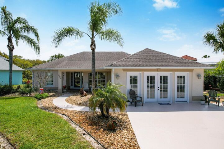 Property Photo:  107 Sandpiper Blvd  FL 32080