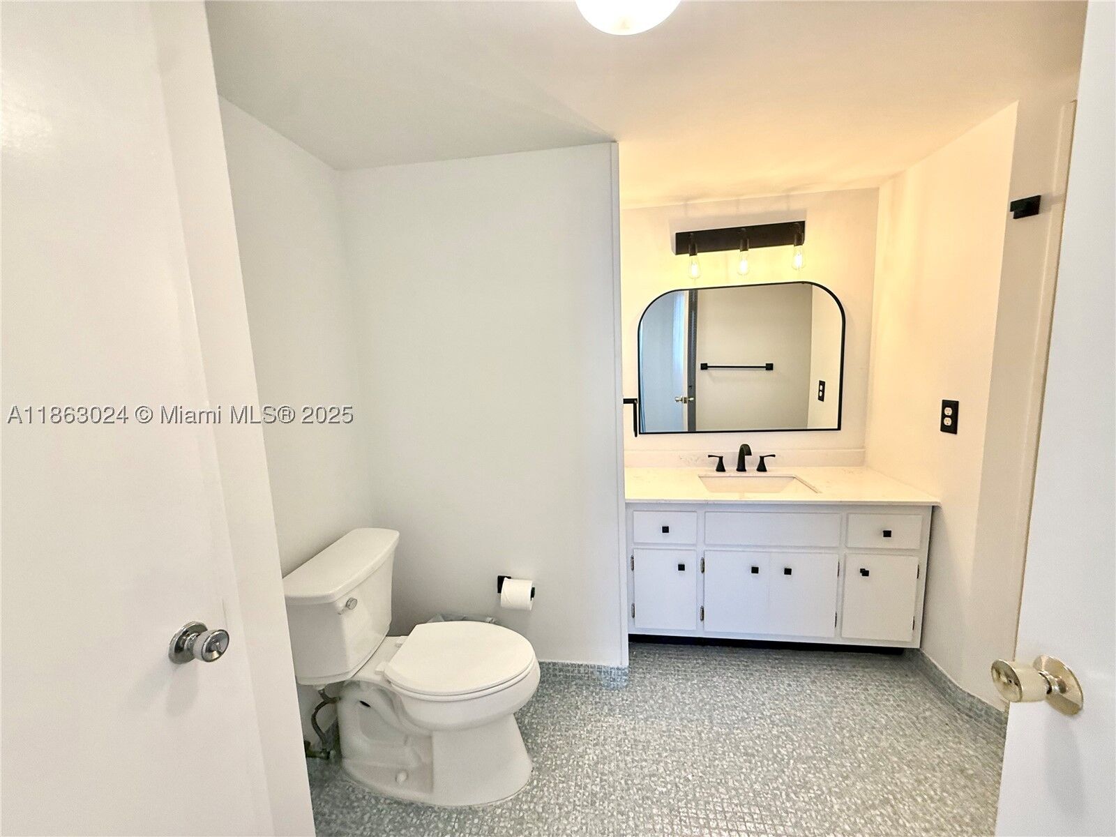 Property Photo: 1351 NE Miami Gardens Dr 626E FL 33179
