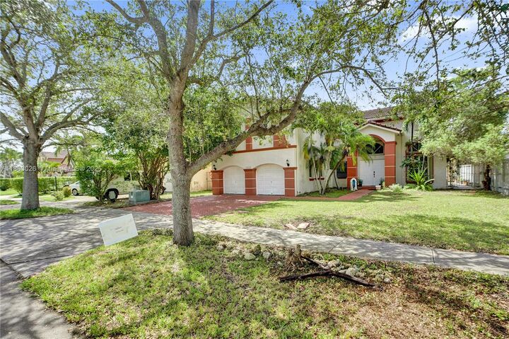 Property Photo: 14824 SW 180th St FL 33187