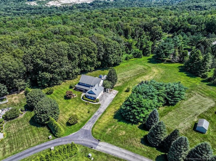 Property Photo:  4 Hay Meadow Lane  CT 06776 