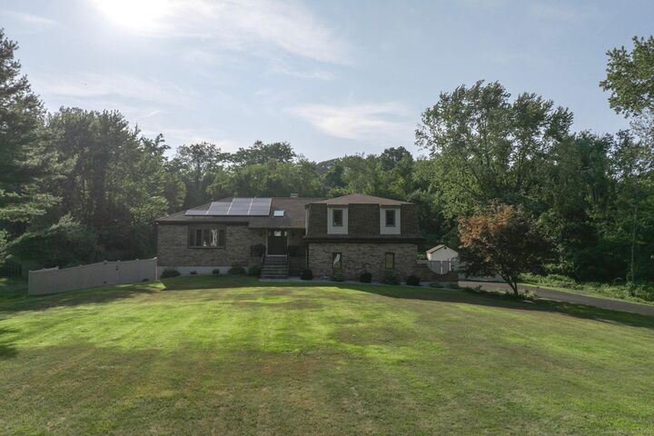 Property Photo:  2262 Ridge Road  CT 06473 