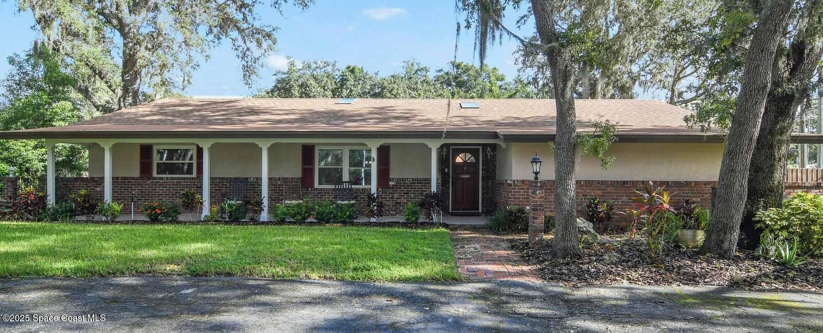 Property Photo:  1501 Oranole Road  FL 32751 