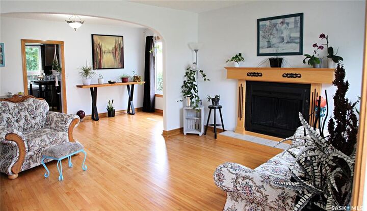 Property Photo: 441 25th Street E SK S6V 1T3