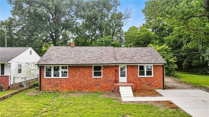 Property Photo:  505 Forrest Street  NC 27262 