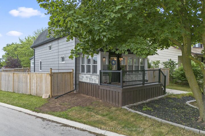 Property Photo: 4297 East Avenue 1 ON L0R 1B6