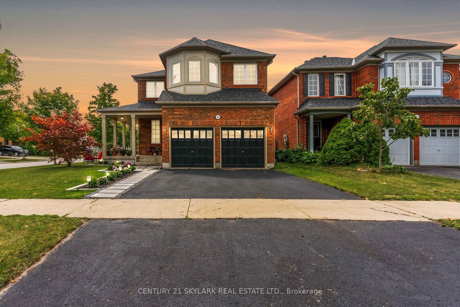 Photo de la propriété:  149 Newman Avenue  ON L4E 4N3 