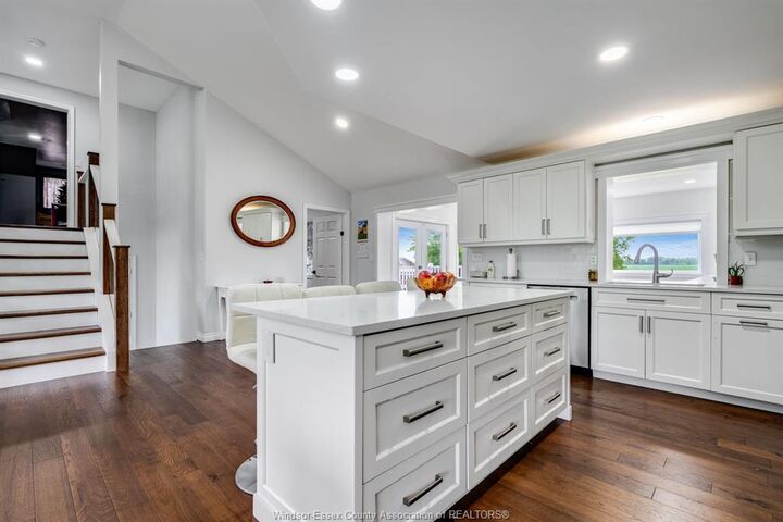 Property Photo: 833 Talbot Road East ON N0P 2P0