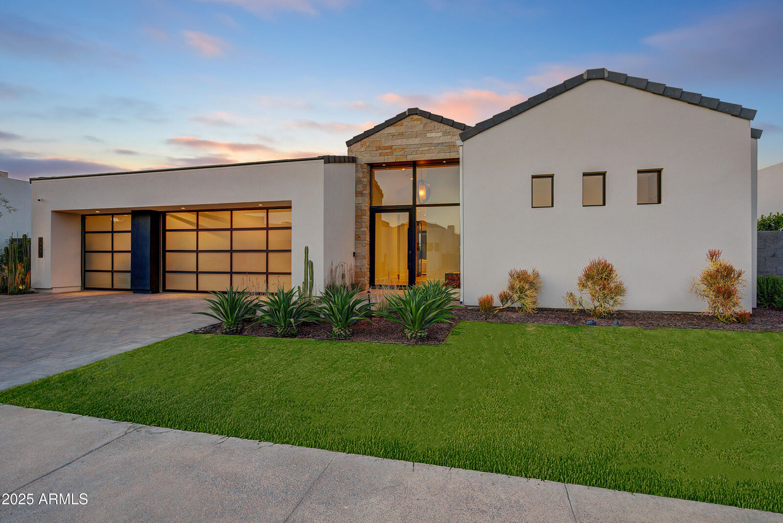 Property Photo: 6930 E Cactus Wren Road AZ 85253