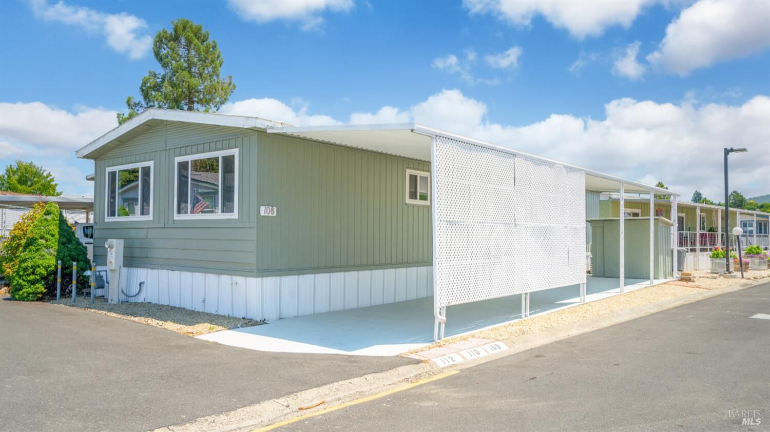 Property Photo: 108 Cardinal Way CA 95409
