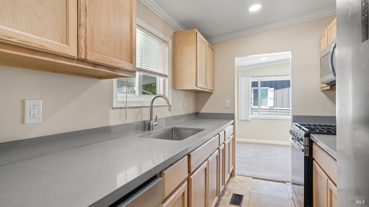 Property Photo: 108 Cardinal Way CA 95409
