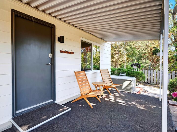 Property Photo: 71 Oakcreek Court CA 95409