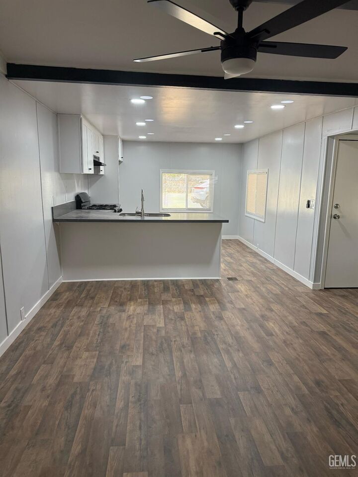 Property Photo:  4121 Balboa Street  CA 93240 