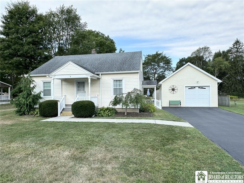 Property Photo:  3 N Meadow Lane  NY 14738 