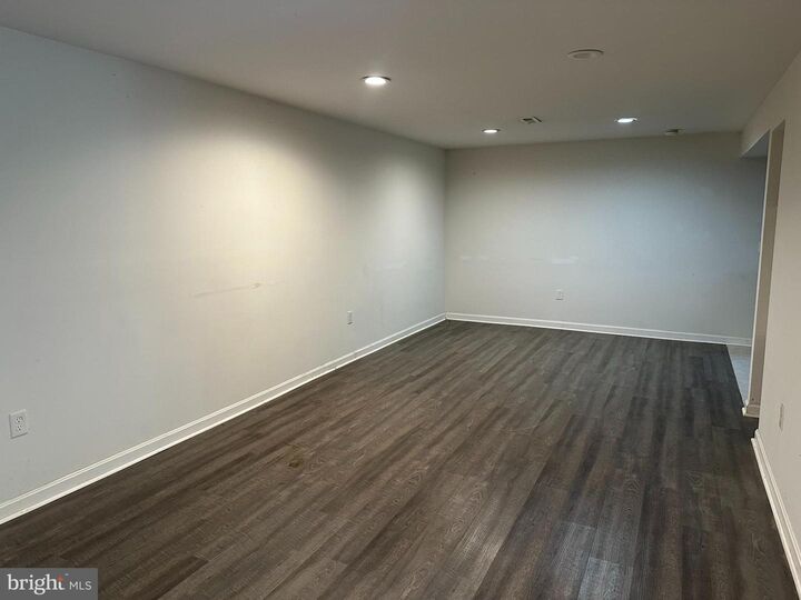 Property Photo: 1372 Warrenton Road B VA 22406