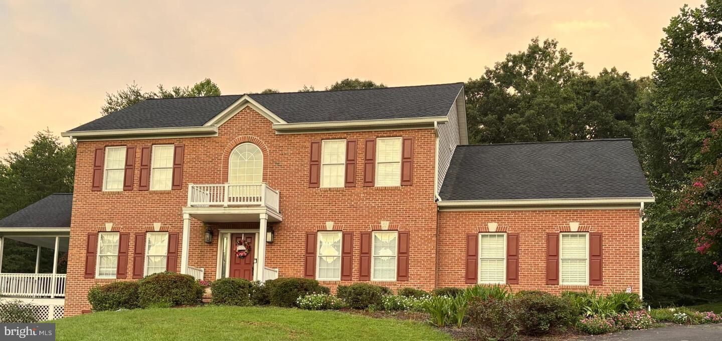 Property Photo: 10315 Bear Creek Drive VA 20111