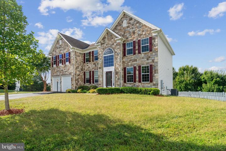 Property Photo:  16249 Chase Eagle Lane  VA 22191 