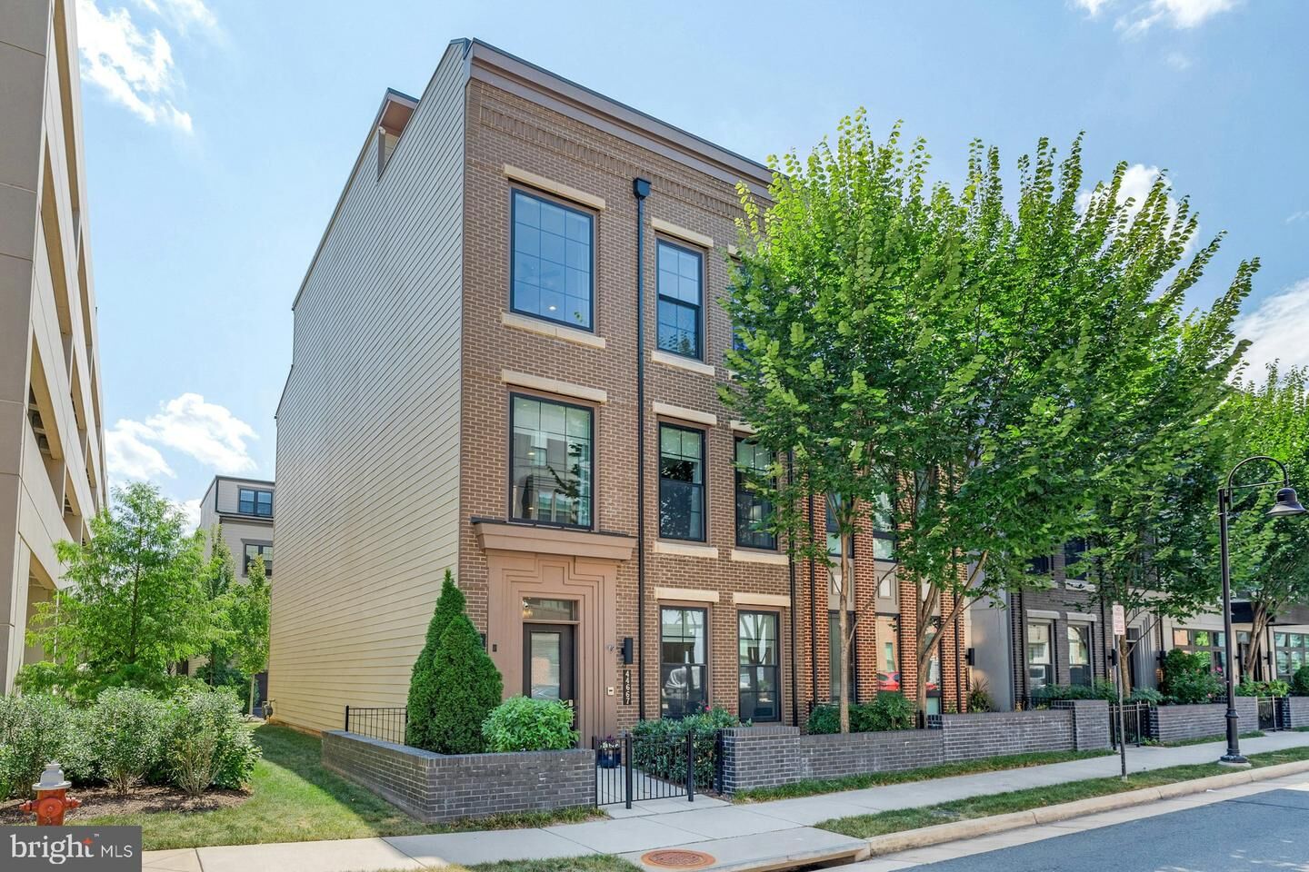 Property Photo: 44667 Provincetown Drive VA 20147