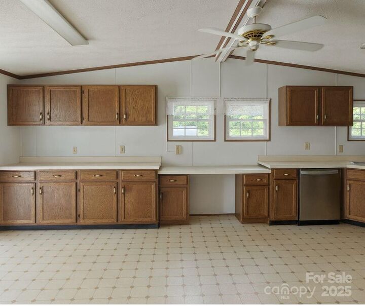 Property Photo: 113 Reeves Road NC 28748