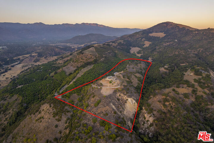 Property Photo:  10880 Creek Rd  CA 93023 