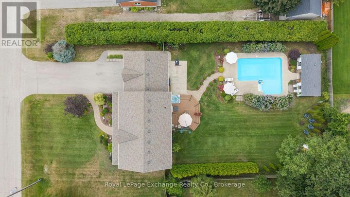 Property Photo:  985 Heritage Drive  ON N2Z 0B9 