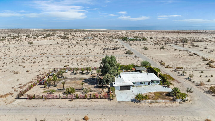 Property Photo: 1110 Salton Sea Avenue CA 92274