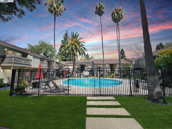 Property Photo: 1241 Homestead Ave 206 CA 94598