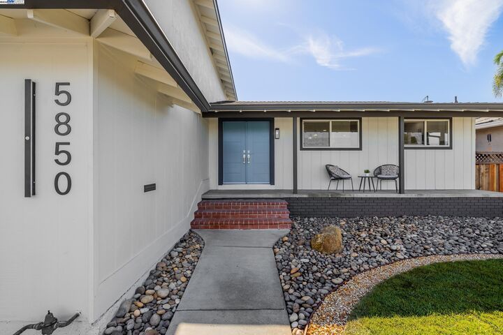Property Photo: 5850 Chesbro Ave CA 95123