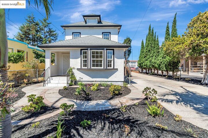 1086 61st  Oakland CA 94608 photo