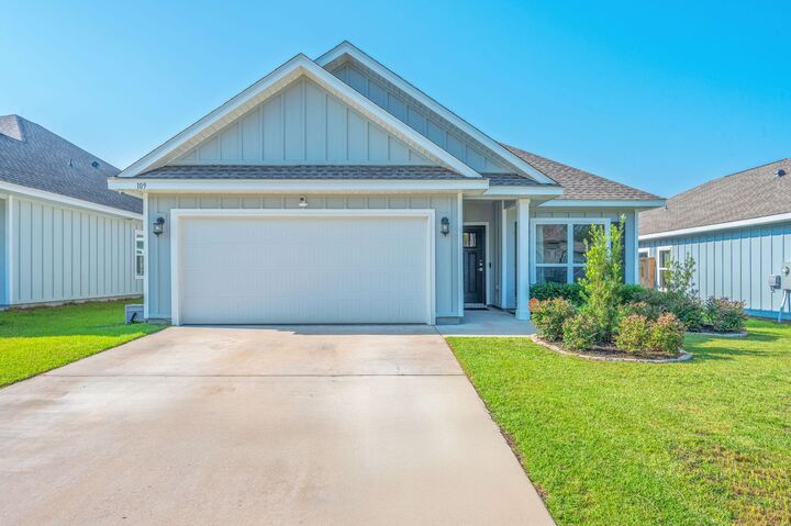 Property Photo: 109 Blooming Cove FL 32539