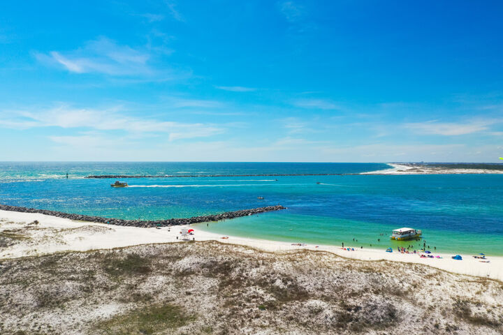 Property Photo: 300 Gulf Shore Dr 208 FL 32541