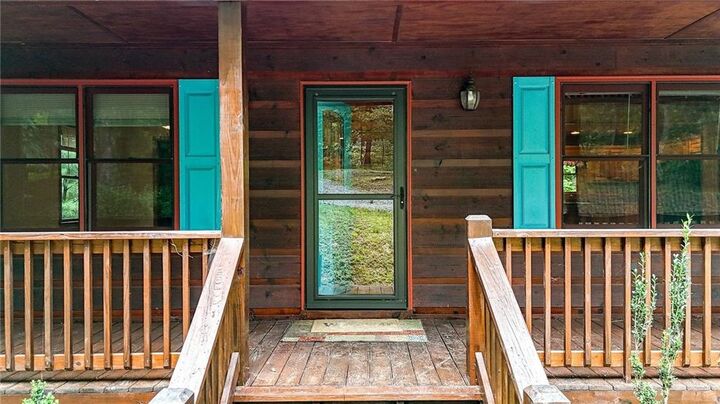 Property Photo:  145 Rockingham Way  GA 30540 