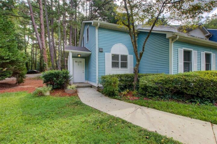 Property Photo:  650 Stratford Green Way  GA 30002 