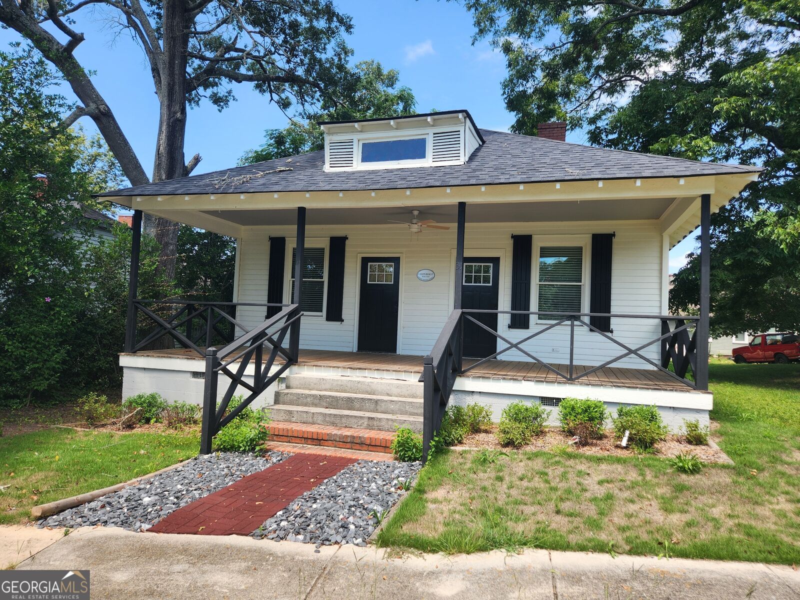 Property Photo:  31 N Broad Street  GA 30014 