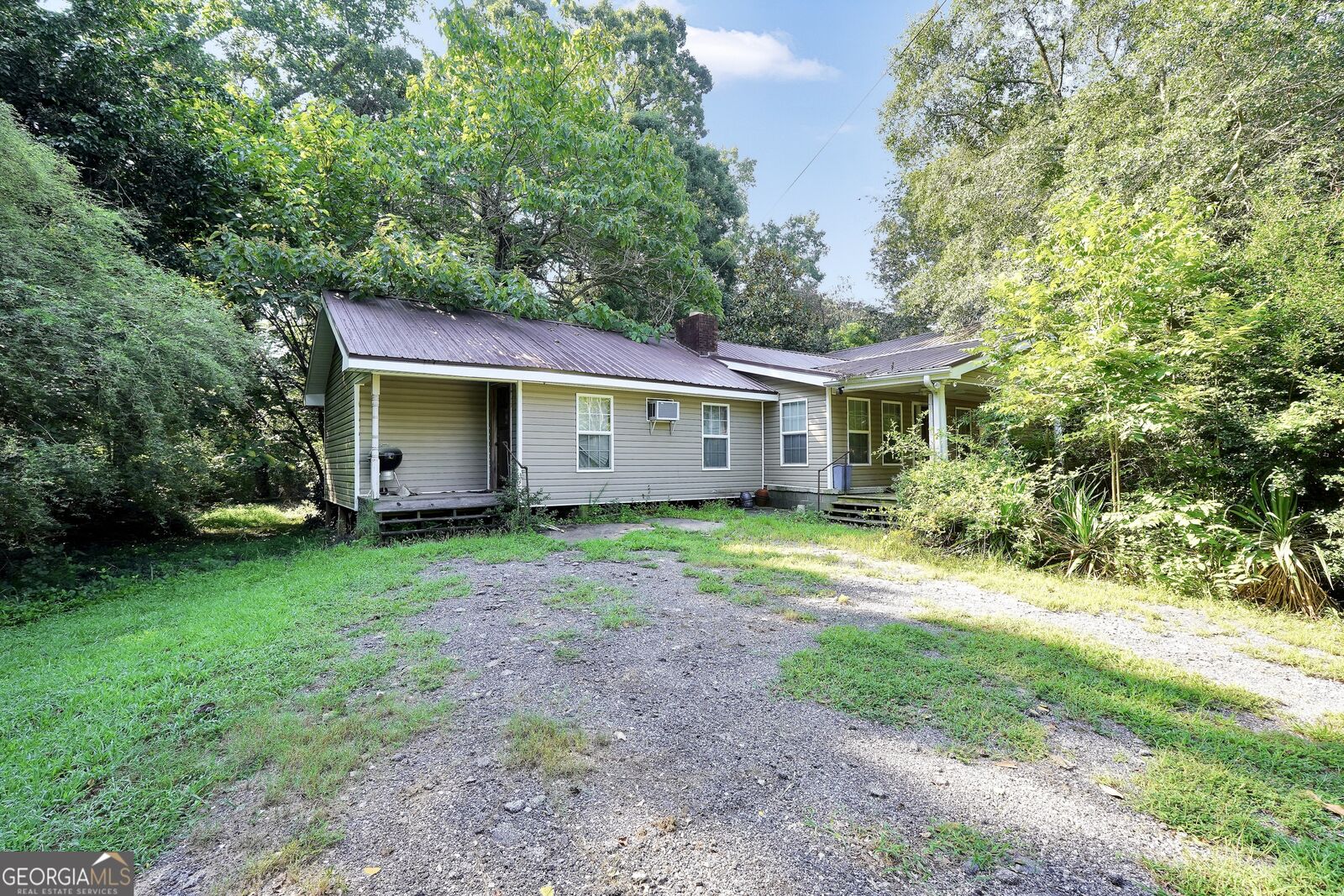Property Photo: 544 Highway 138 E GA 30281